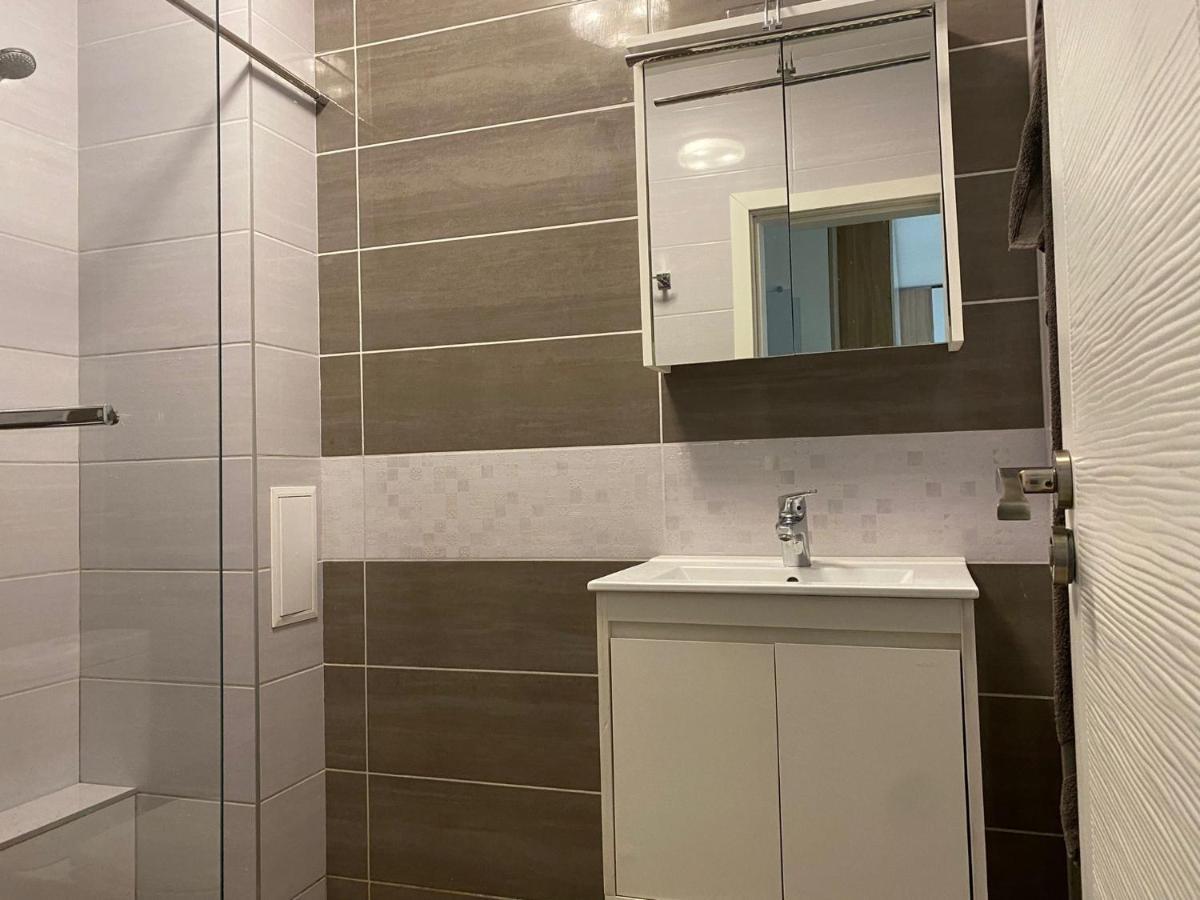 Brand New Apartment With Outdoor Swimming Pool Varna Eksteriør billede