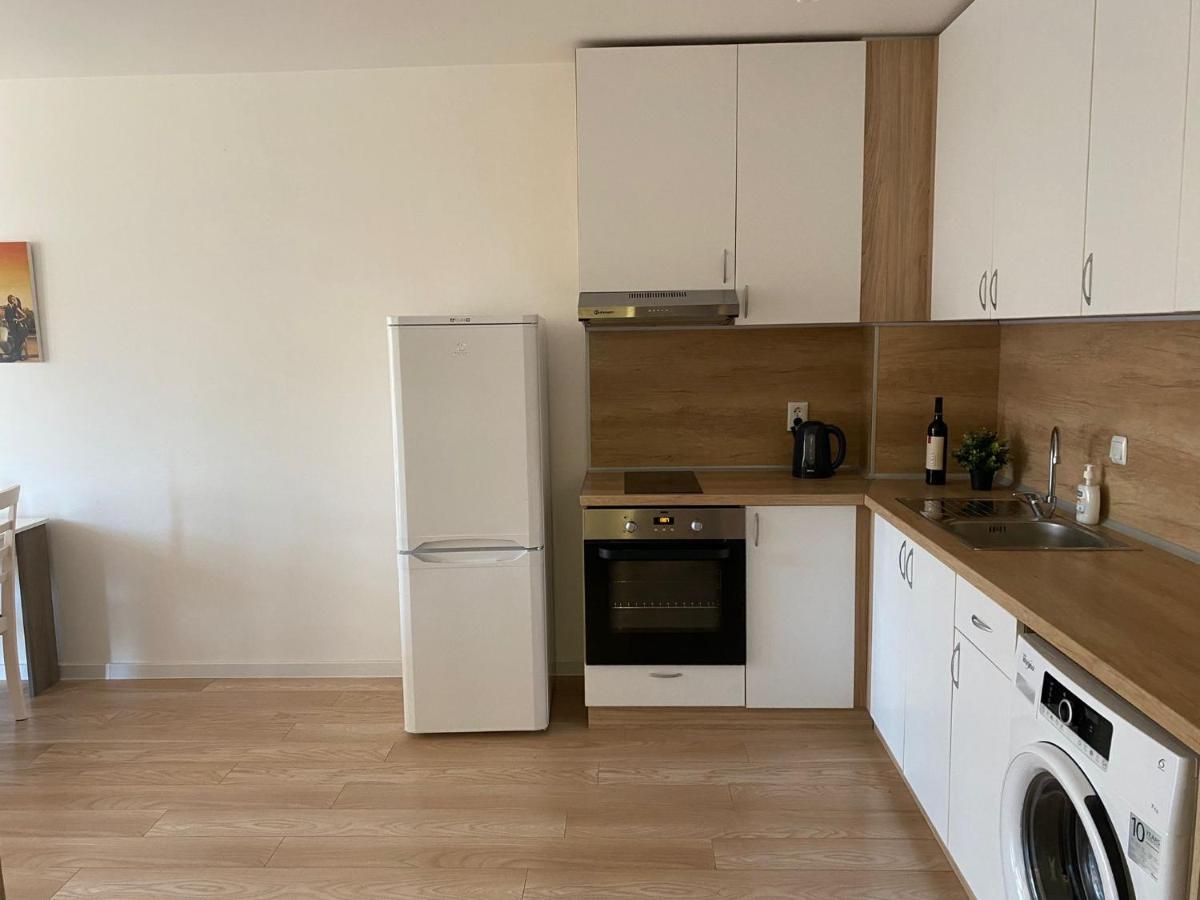 Brand New Apartment With Outdoor Swimming Pool Varna Eksteriør billede