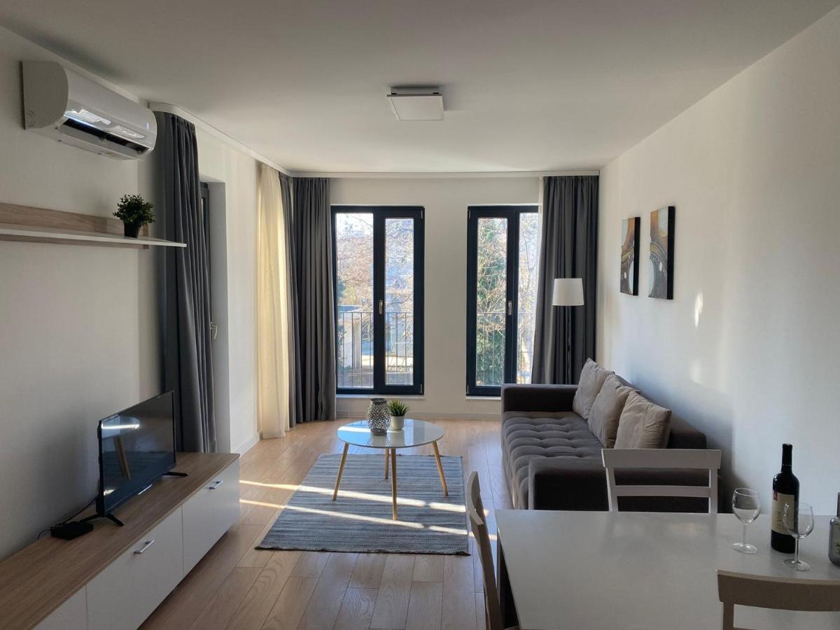 Brand New Apartment With Outdoor Swimming Pool Varna Eksteriør billede