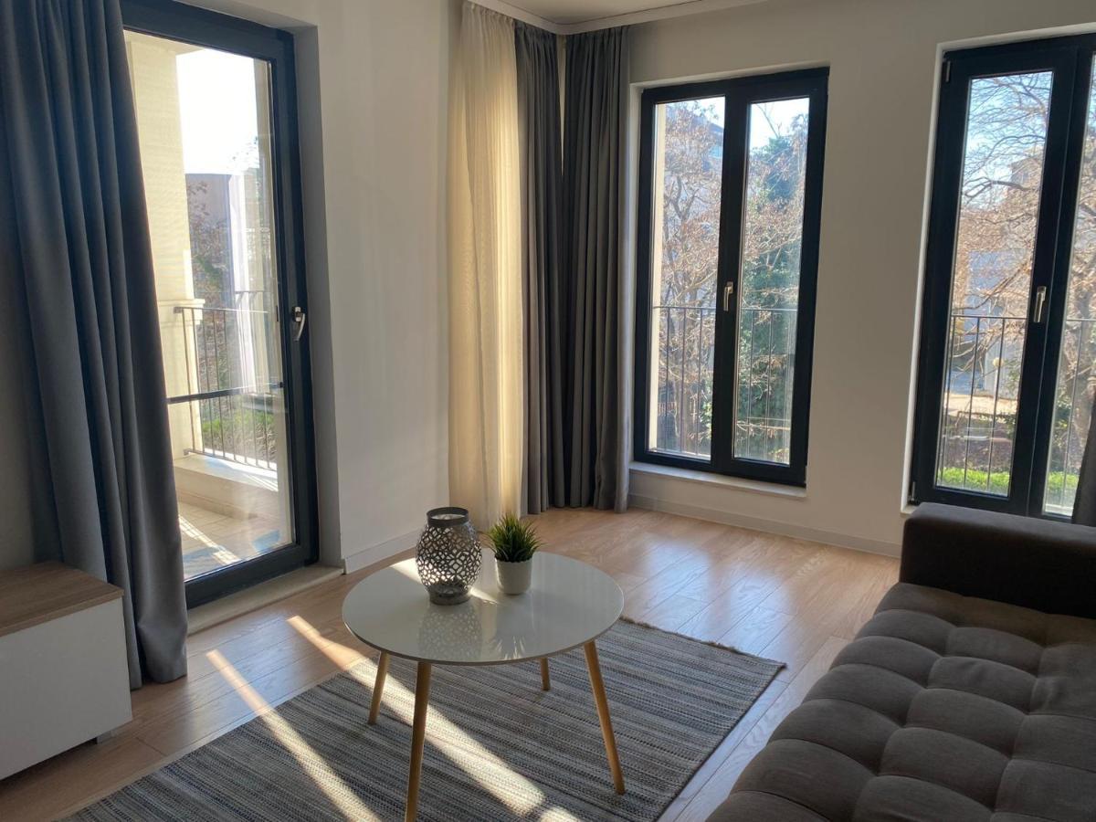 Brand New Apartment With Outdoor Swimming Pool Varna Eksteriør billede